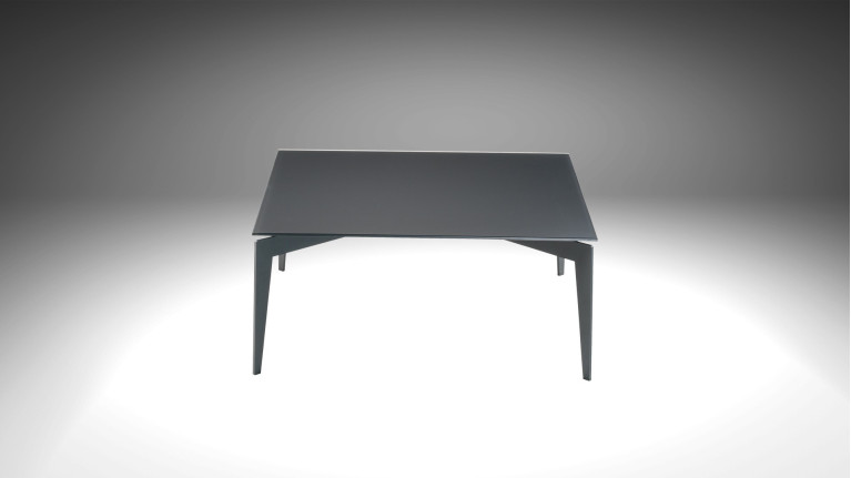Table basse carrée BOREAL - En acier vernis sablé et verre trempé, une table carrée pour votre salon.