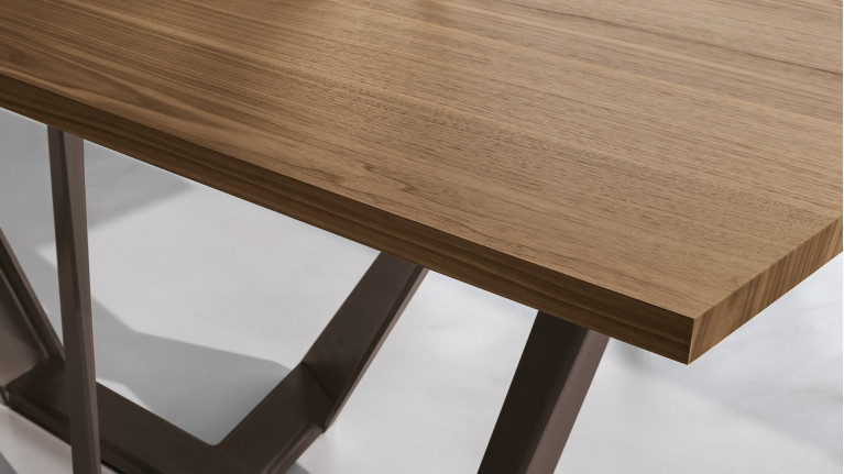 Table de repas PRIAMO | Table de repas au style unique !