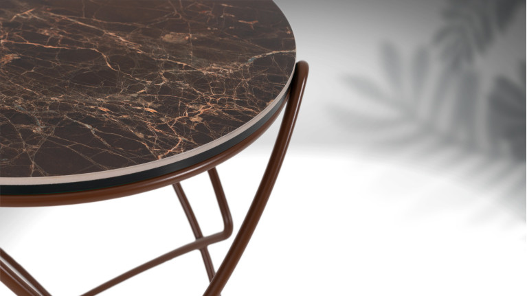 Bout de canapé DRUM | Forme tribale et design contemporain
