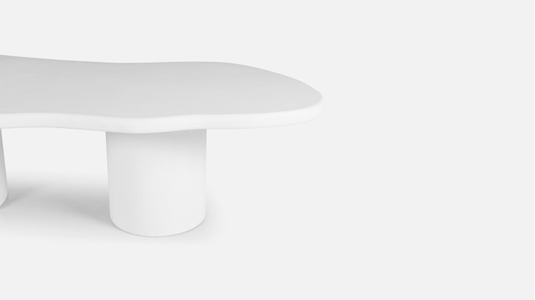 Table basse design avec effet béton ciré, Picasso