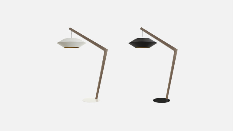 Lampadaire design aux lignes futuristes géométriques Ovni