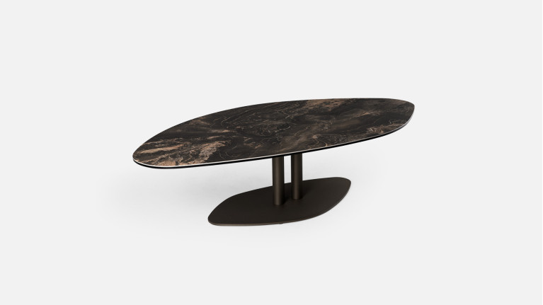 Table basse au style organique en céramique et métal, Bossa