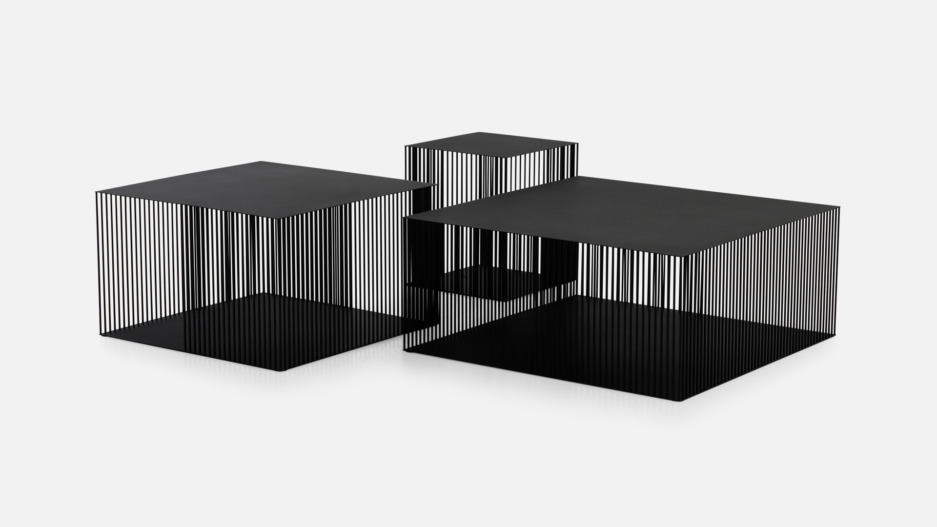 Table basse en acier, design graphique, lignes épurées, Veil