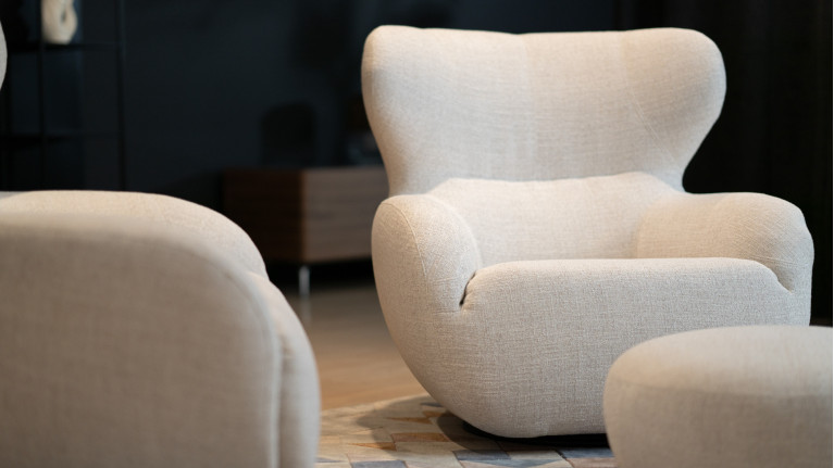Fauteuil relaxation en tissu COCOON | Un style scandinave
