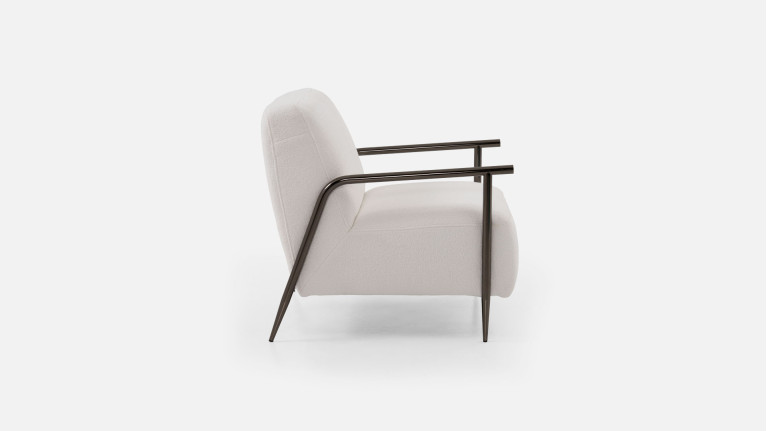 Fauteuil NINA | Ligne graphique et assise moelleuse