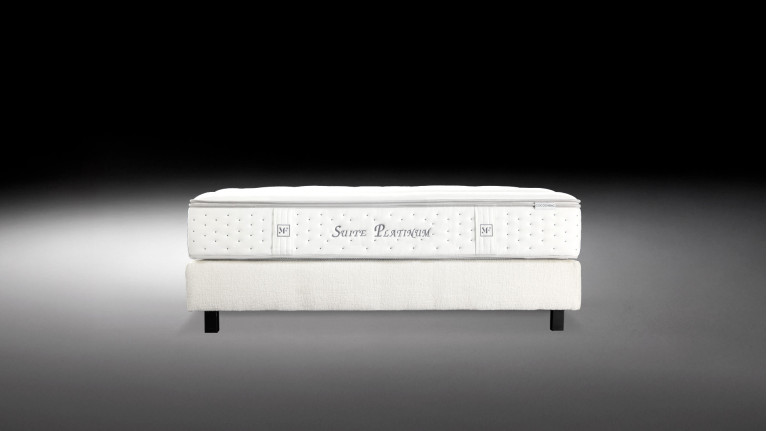 Matelas SUITE PLATINUM | Confort ferme et surmatelas au choix