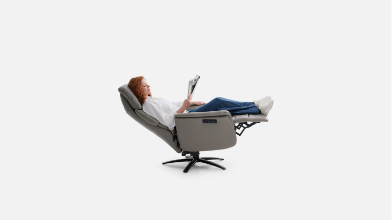 Fauteuil relax électrique GABIN avec moteurs en cuir