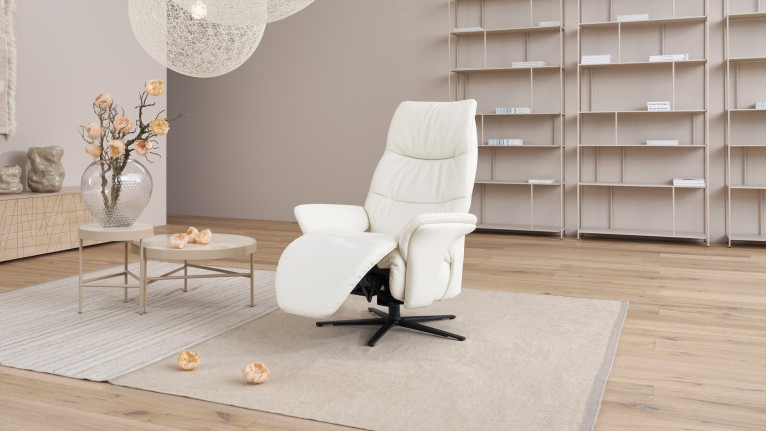 Fauteuil relaxation pivotant électrique Himolla ADELE