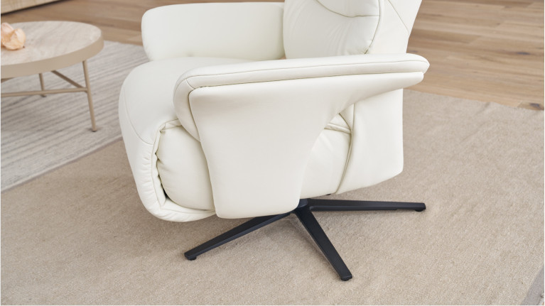 Fauteuil relaxation pivotant électrique Himolla ADELE