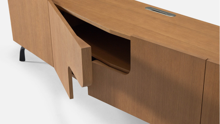 Meuble TV JADE avec rangements intégrés et piètement métal
