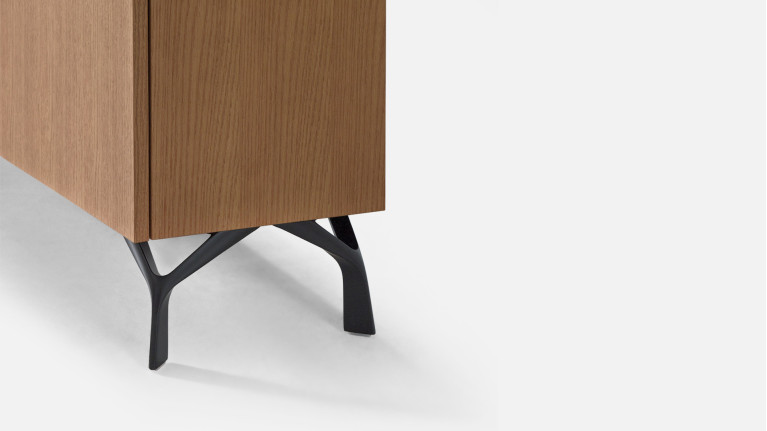 Meuble TV JADE avec rangements intégrés et piètement métal