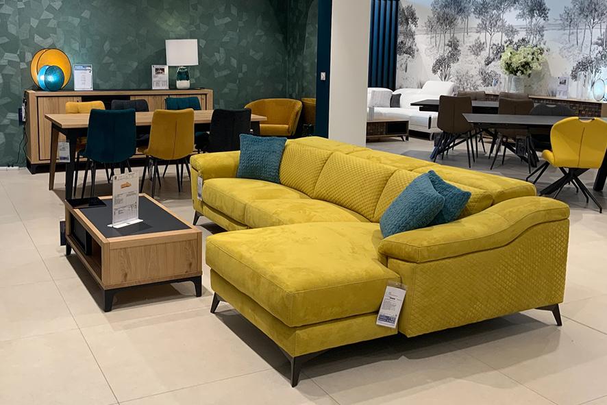 Canapé d'angle en tissu, canapé relax ou modulable en cuir... les possibilités sont infinies chez votre spécialiste du canapé à Tourville