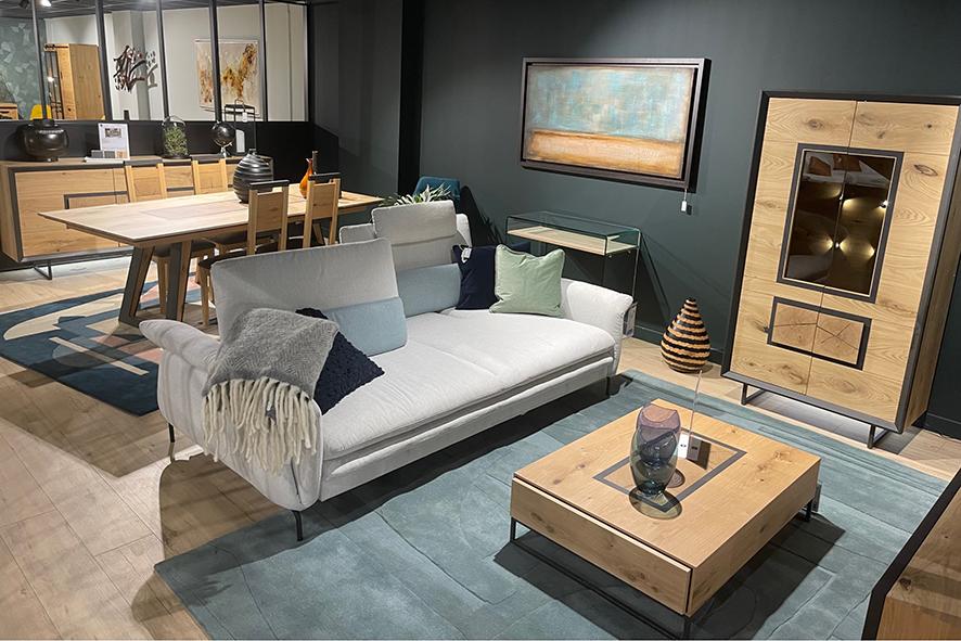Salon design en bois dans votre magasin de meubles à Cannes