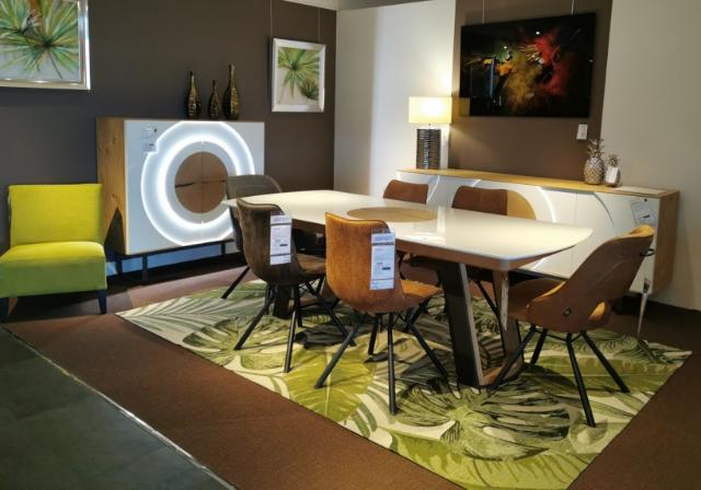 Tables et chaises, meubles de rangement à Orléans... découvrez nos meubles personnalisables, exclusifs et haut de gamme.