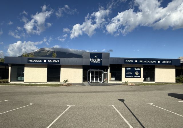 Magasin de meubles et de canapés haut de gamme à Gap