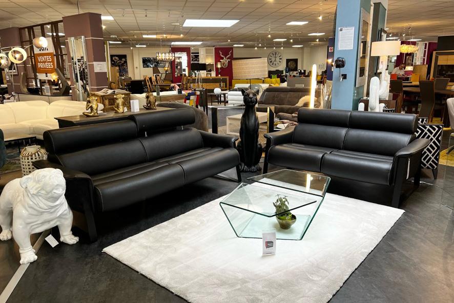Canapés en cuir relax ou fixe pour un confort optimal ! Nos modèles s'adaptent à votre style chez Mobilier de France Saint Etienne.