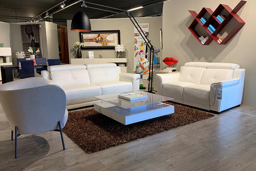 Des canapés relax, d'angle, convertible ou encore modulables à retrouver dans votre magasin spécialisé à Pontivy, dans le Morbihan.